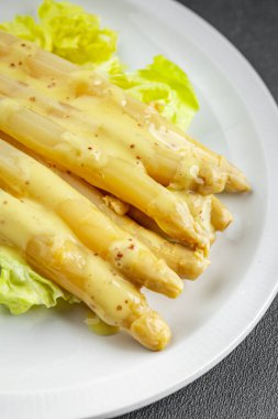 Kuşkonmaz beyaz fasülye taze yemek gurme yemek arka planı masa rustik gıda üst görünüm fotokopi alanı