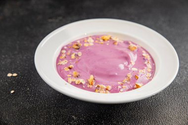 Yoğurt böğürtlen sağlıklı kahvaltı taze lezzetli gurme yemek arka planı masaya rustik yemek üst görünüm fotokopi alanı keto ve paleo diyeti