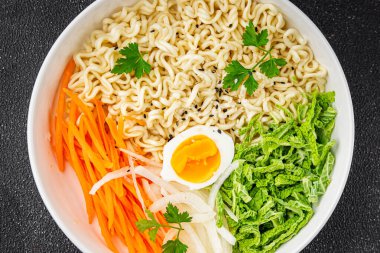 Budda kasesi, erişte, sebze, salata, lezzetli, gurme, yemek, arka plan, yemek, masa üstü, fotokopi, uzay keto, paleo diyet vejetaryen ve vegan yemekleri.