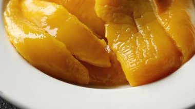 Biber pişirilmiş sebze, lezzetli, lezzetli, gurme, arka plan, yemek, sade yemek, fotokopi odası keto, paleo diyet vejetaryen ve vejetaryen yemekleri.