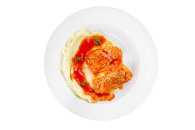 Balık yemeği, domates sosu ve patates püresi. Lezzetli taze gurme yemek arka plan masa. Kırsal yemek, fotokopi alanı.