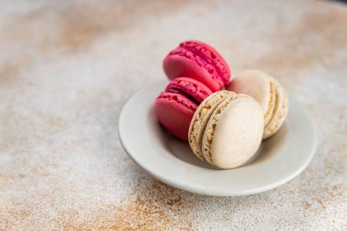 Makarna pastası tatlı bademli tatlı gurme yemek arkaplanı masanın üstünde rustik yemek üst görünümü fotokopi alanı