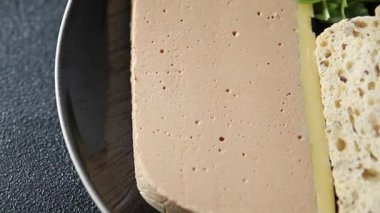 Karaciğer ezmeli ördek mus kümes eti lezzetli taze gurme yemek arka plan masa kırsal yemek üst görünüm fotokopi alanı
