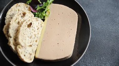 Karaciğer ezmeli ördek mus kümes eti lezzetli taze gurme yemek arka plan masa kırsal yemek üst görünüm fotokopi alanı