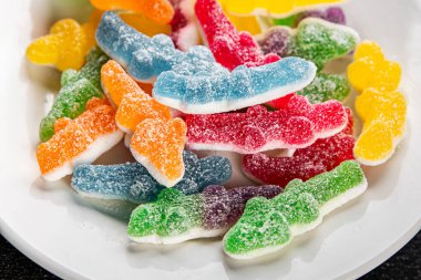 Jöleli şeker, tatlı, lezzetli gurme yemek arka planı, masa rustik yemekler, fotokopi alanı vejetaryen ve vejetaryen yemekleri.