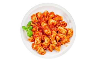 Ravioli domates sosu lezzetli gurme yemek arkaplanı masanın üstünde rustik yiyecekler üst görünümde fotokopi alanı