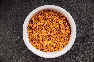 Kızarmış soğan çıtır soğan aperatif sebzeler taze lezzetli gurme yemek arkaplanı masa rustik yemek üst görünümü fotokopi alanı vejetaryen ve vejetaryen yemekleri