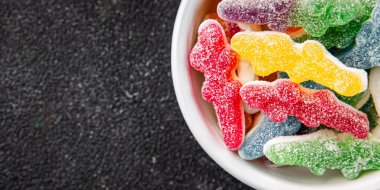 Jöleli şeker tatlı yemek lezzetli gurme yemek arka planı masa rustik gıda üst görünüm fotokopi alanı 