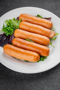 Sosisler et lezzetli taze gurme yemek masa arkası kırsal yemek üst görünüm kopyalama alanı