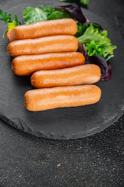 Sosisler et lezzetli taze gurme yemek masa arkası kırsal yemek üst görünüm kopyalama alanı