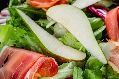 Salata armudu sebze yemeği taze lezzetli gurme yemek arkaplan masa rustik gıda üst görünüm fotokopi alanı