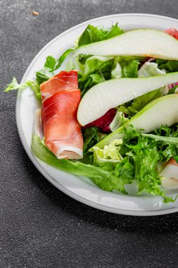 Salata armudu sebze yemeği taze lezzetli gurme yemek arkaplan masa rustik gıda üst görünüm fotokopi alanı