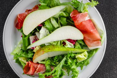 Salata armudu sebze yemeği taze lezzetli gurme yemek arkaplan masa rustik gıda üst görünüm fotokopi alanı