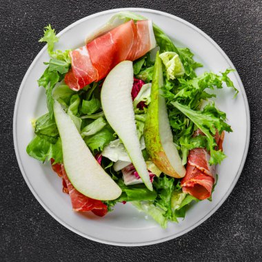 Salata armudu sebze yemeği taze lezzetli gurme yemek arkaplan masa rustik gıda üst görünüm fotokopi alanı