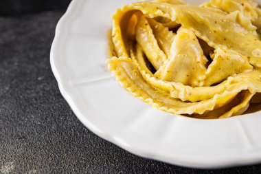 Pappardelle makarnası sebze ana yemek aperatifi taze gurme yemek arkaplan masa rustik gıda üst görünüm fotokopi alanı vejetaryen ve vejetaryen gıda