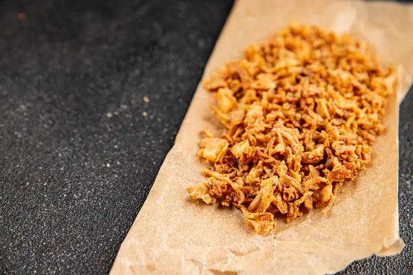 Kızarmış soğan çıtır soğan aperatif sebzeler taze lezzetli gurme yemek arkaplanı masa rustik gıda üst görünümü fotokopi alanı 