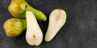 Armut meyvesi olgun sulu tatlı tatlı gurme yemek arka planı masa üzerinde rustik gıda üst görünüm fotokopi alanı