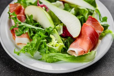 Salata armudu sebze yemeği taze lezzetli gurme yemek arkaplan masa rustik gıda üst görünüm fotokopi alanı