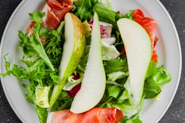 Salata armudu sebze yemeği taze lezzetli gurme yemek arkaplan masa rustik gıda üst görünüm fotokopi alanı