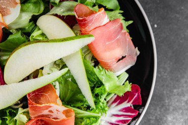 Salata armudu sebze yemeği taze lezzetli gurme yemek arkaplan masa rustik gıda üst görünüm fotokopi alanı