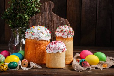 Paskalya pastası tatlı pasta geleneksel bayram hristiyanlığı organik ürün taze lezzetli gurme yemek arkaplanı masa kırsal gıdaların üst görünümü fotokopi alanı