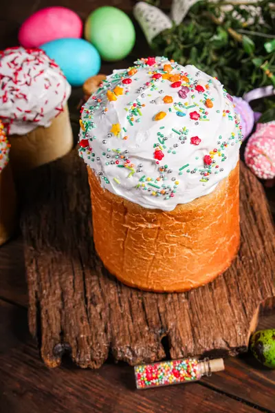 Paskalya pastası tatlı pasta geleneksel bayram hristiyanlığı organik ürün taze lezzetli gurme yemek arkaplanı masa kırsal gıdaların üst görünümü fotokopi alanı