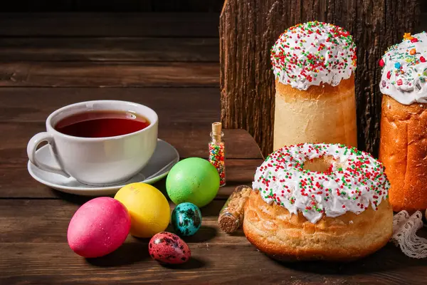 Paskalya pastası tatlı pasta geleneksel bayram hristiyanlığı organik ürün taze lezzetli gurme yemek arkaplanı masa kırsal gıdaların üst görünümü fotokopi alanı
