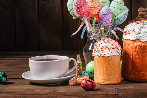 Paskalya pastası tatlı pasta geleneksel bayram hristiyanlığı organik ürün taze lezzetli gurme yemek arkaplanı masa kırsal gıdaların üst görünümü fotokopi alanı
