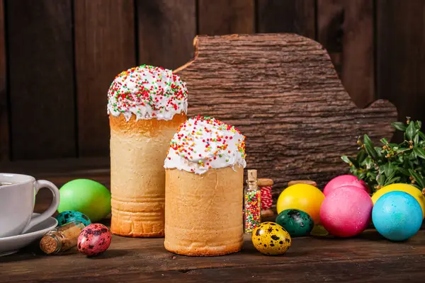 Paskalya pastası tatlı pasta geleneksel bayram hristiyanlığı organik ürün taze lezzetli gurme yemek arkaplanı masa kırsal gıdaların üst görünümü fotokopi alanı