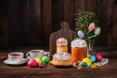 Paskalya pastası tatlı pasta geleneksel bayram hristiyanlığı taze lezzetli gurme yemek arkaplanı masa kırsal yiyeceklerin üst görünümü fotokopi alanı