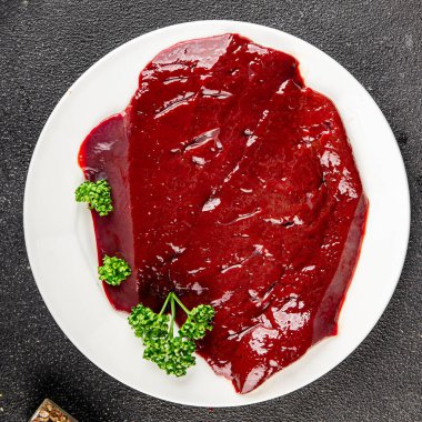 Çiğ sığır eti dana eti biftek biftek ızgara ızgara taze gurme yemek arka plan masa rustik gıda üst görünüm fotokopi uzay keto ve paleo diyet