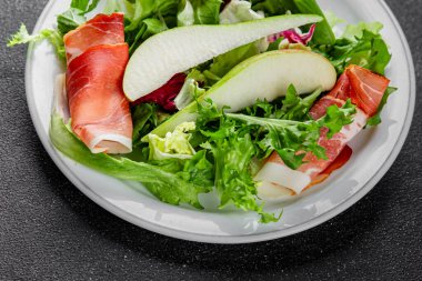Salata armudu sebze yemeği taze lezzetli gurme yemek arkaplan masa rustik gıda üst görünüm fotokopi alanı