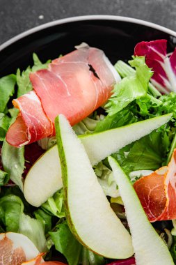 Salata armudu sebze yemeği taze lezzetli gurme yemek arkaplan masa rustik gıda üst görünüm fotokopi alanı