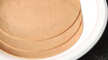 Sosisli vejetaryen seitan soya ürünü. Et aperatifi yok. Sebzeler, sebzeler.