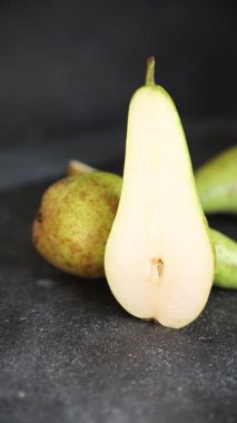 Armut olgun meyve sulu taze gurme yemek arka planı masaya rustik gıda fotokopi alanı keto ve paleo diyet vejetaryen ve vejetaryen gıda