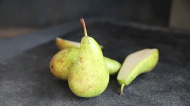 Armut olgun meyve sulu taze gurme yemek arka planı masaya rustik gıda fotokopi alanı keto ve paleo diyet vejetaryen ve vejetaryen gıda