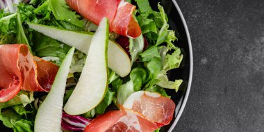 Salata armudu sebze yemeği taze lezzetli gurme yemek arkaplan masa rustik gıda üst görünüm fotokopi alanı