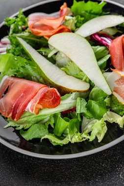 Salata armudu sebze yemeği taze lezzetli gurme yemek arkaplan masa rustik gıda üst görünüm fotokopi alanı