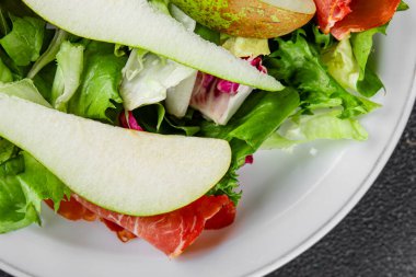 Salata armudu sebze yemeği taze lezzetli gurme yemek arkaplan masa rustik gıda üst görünüm fotokopi alanı