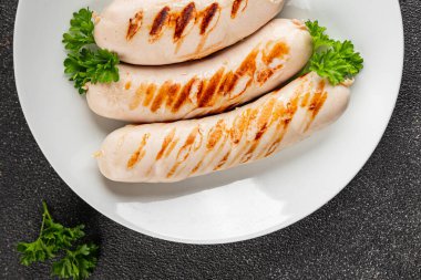 Domates salatası aperatifi sebze yemeği organik lezzetli gurme yemek arkaplanı masa rustik gıda üst görünümü fotokopi alanı