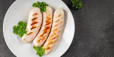 Domates salatası aperatifi sebze yemeği organik lezzetli gurme yemek arkaplanı masa rustik gıda üst görünümü fotokopi alanı