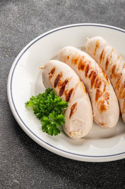 Domates salatası aperatifi sebze yemeği organik lezzetli gurme yemek arkaplanı masa rustik gıda üst görünümü fotokopi alanı