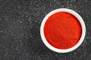 Kırmızı biber, kırmızı biber, kırmızı biber, kırmızı biber, kırmızı biber, baharat, aperatif sebzeler, organik ürün, lezzetli gurme yemek arkaplan, masa, rustik yemekler, üst görünüm, fotokopi alanı.