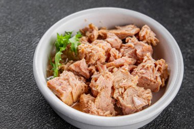 Ton balığı konservesi deniz ürünleri iştah açıcı organik ürün taze lezzetli gurme yemek arkaplanı masa üstü yemekleri fotokopi alanı keto ve paleo pescetarian diyet