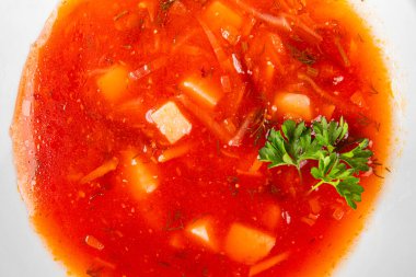 Kırmızı çorba sebze çorbası sebze çorbası. Sebze çorbası. Sebze çorbası. Masada taze gurme yemek.