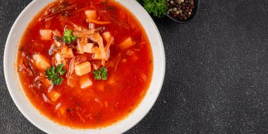 Kırmızı çorba sebze çorbası sebze çorbası. Sebze çorbası. Sebze çorbası. Masada taze gurme yemek.