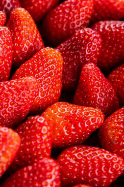 Çilek taze meyve olgun tatlı tatlı tatlı tatlı tatlı tatlı tatlı tatlı yemek masanın üzerinde lezzetli gurme yemek üst görünüm uzay keto fotokopi ve paleo diyet vejetaryen ve vejetaryen gıda