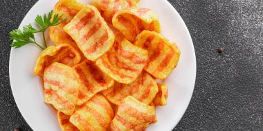 Pastırma, kızarmış pastırma, mısır, abur cubur, fast food masada doğal yemek, kırsal yemek, fotokopi odası.