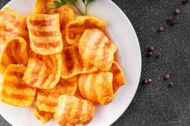 Pastırma, kızarmış pastırma, mısır, abur cubur, fast food masada doğal yemek, kırsal yemek, fotokopi odası.