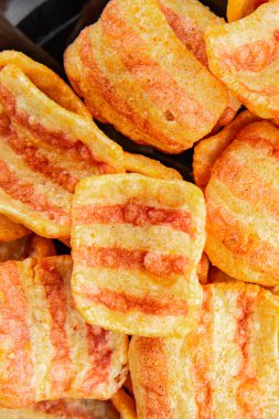 Pastırma, kızarmış pastırma, mısır, abur cubur, fast food masada doğal yemek, kırsal yemek, fotokopi odası.